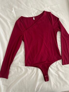 ReoRia Burgundy Long Sleeve Asymmetric Neck Bodysuit